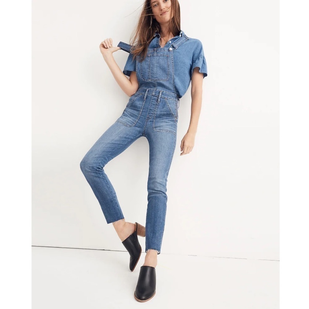 Madewell Denim Jean Overalls in Kemp Wash Bibs Jeans Raw Frayed Hem Size Small S